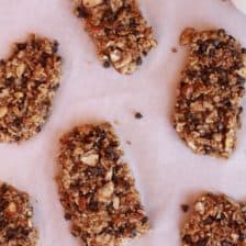 No-Bake Quinoa Crumble Bars
