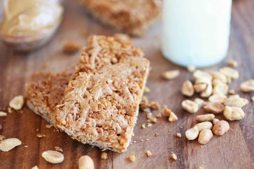 Crunchy Oatmeal Peanut Butter Oats 'n Honey Bars | https://dev.halfbakedharvest.com/