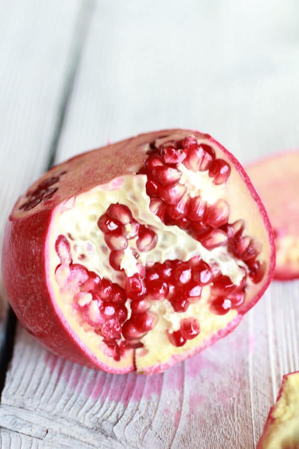 How To Deseed A Pomegranate (In Pictures!) | halfbakedharvest.com