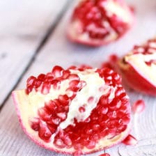 How To Deseed A Pomegranate (In Pictures!)
