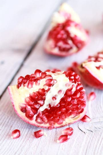 How To Deseed A Pomegranate (In Pictures!)