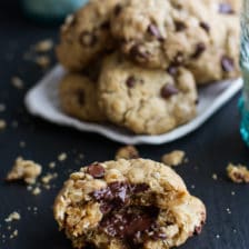 Mom's Simple Oatmeal Chocolate Chip Cookies...Best Oatmeal Chocolate Cookies.