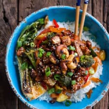 Quick Honey Ginger Pineapple and Summer Veggie Chicken Stir Fry with Toasted Cashews | halfbakedhavrest.com @hbharvest