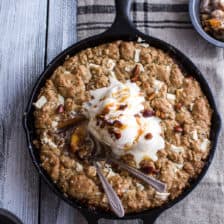 Caramelized Peach + White Chocolate Oatmeal Skillet Cookie Pie + Video