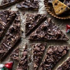 Addicting 4-Ingredient Buttery Chocolate Covered Ritz Bark (aka…Christmas Crack).