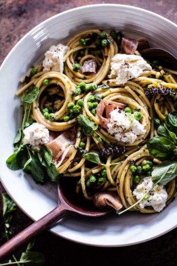Simple Buttery Spring Pea and Burrata Pasta with Prosciutto.