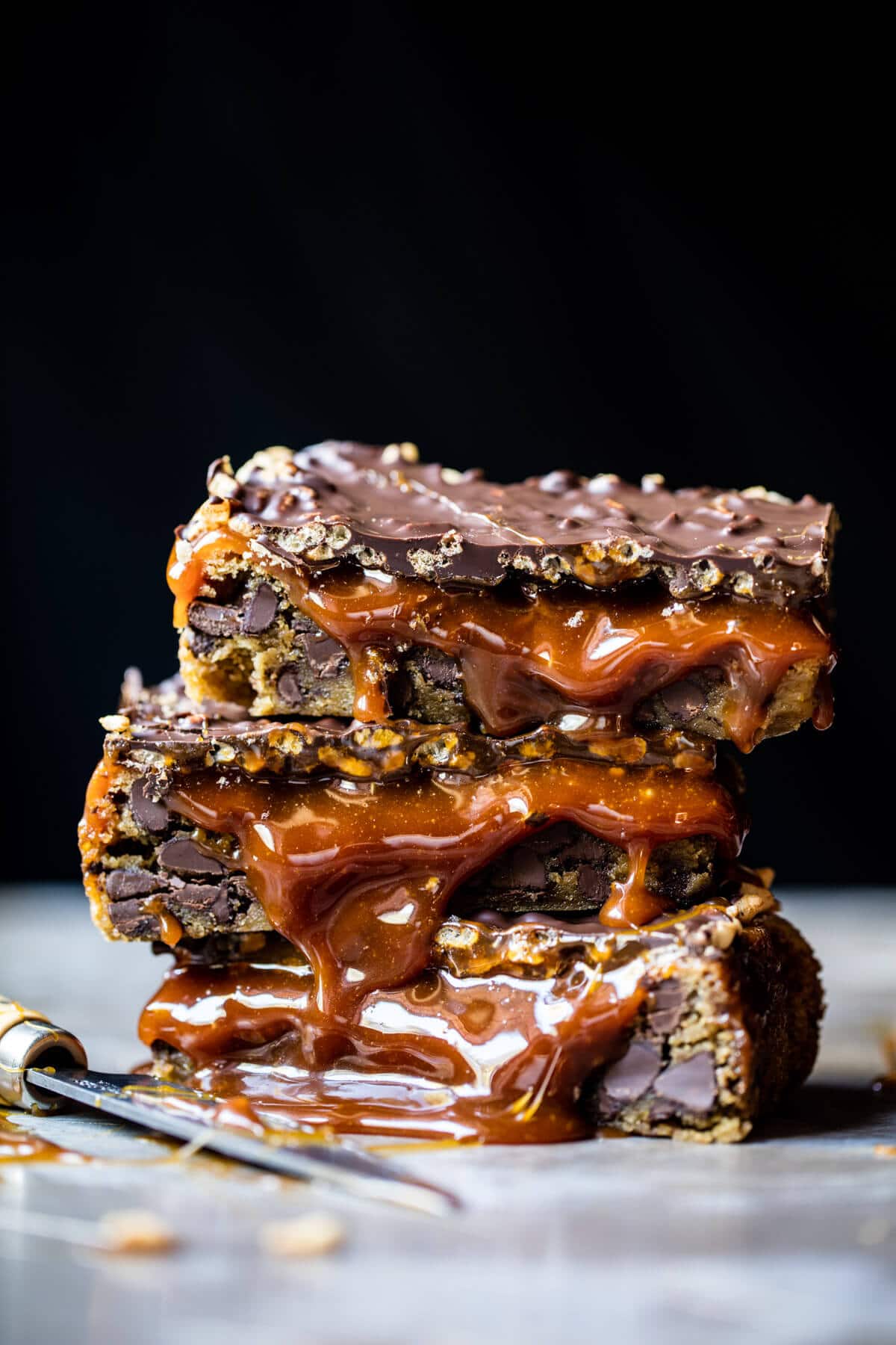 Mocha Caramel Crunch Chocolate Chip Cookie Bars | halfbakedharvest.com @hbharvest