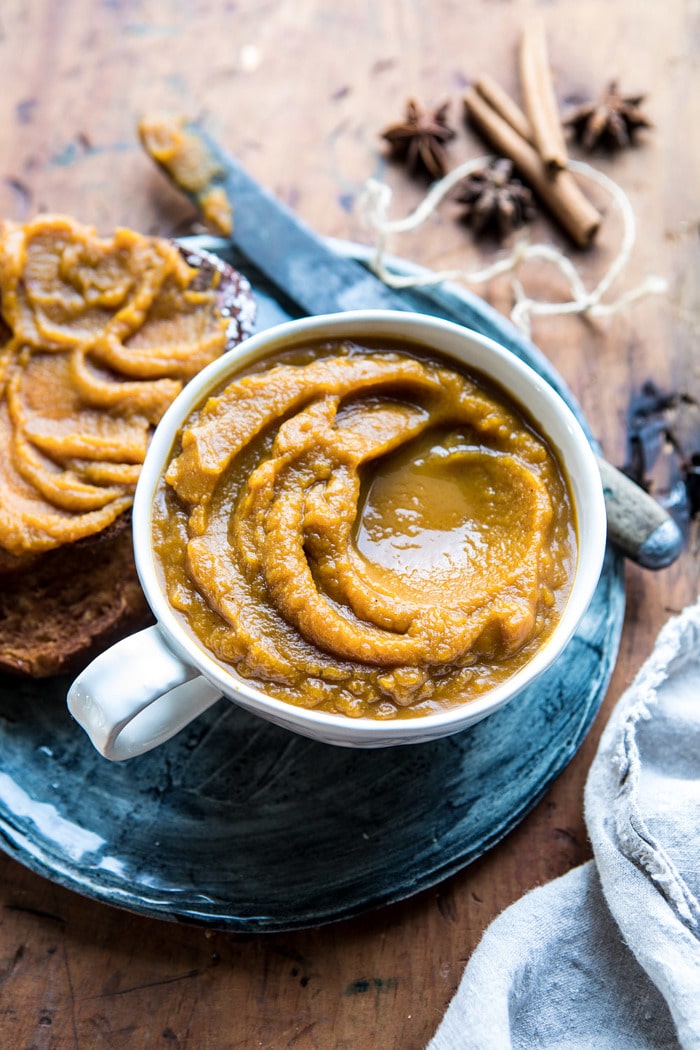 6 Ingredient Spiced Pumpkin Butter | #healthy #pumpkin #fall #autumn #easyrecipes