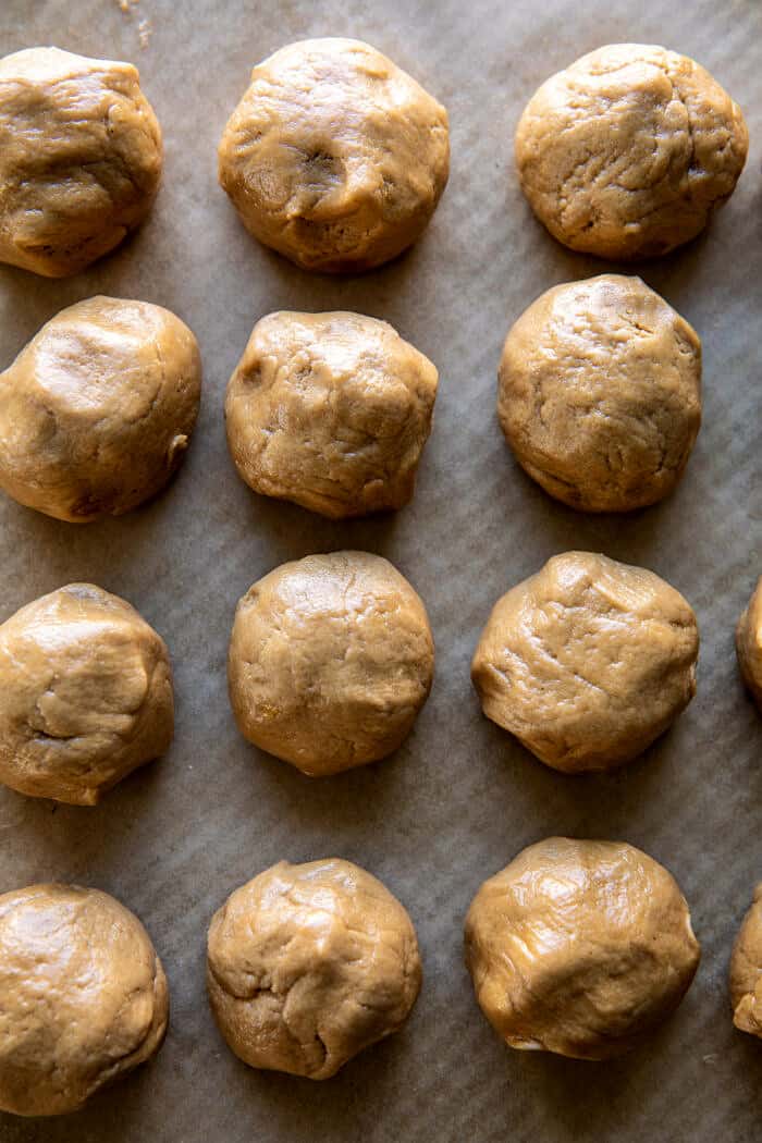 Soft and Crinkly Brown Sugar Peanut Butter Cookies | halfbakedhavrest.com