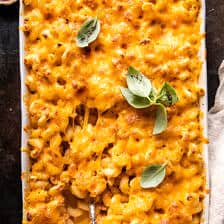 Easy Southern Style Baked Mac and Cheese.